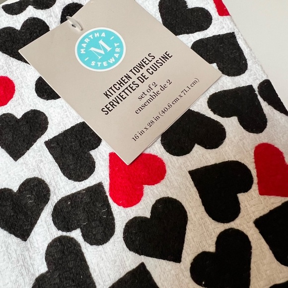 Martha Stewart Oven Mitt & Dish Towel bundle. Black and red hearts. - Picture 2 of 3